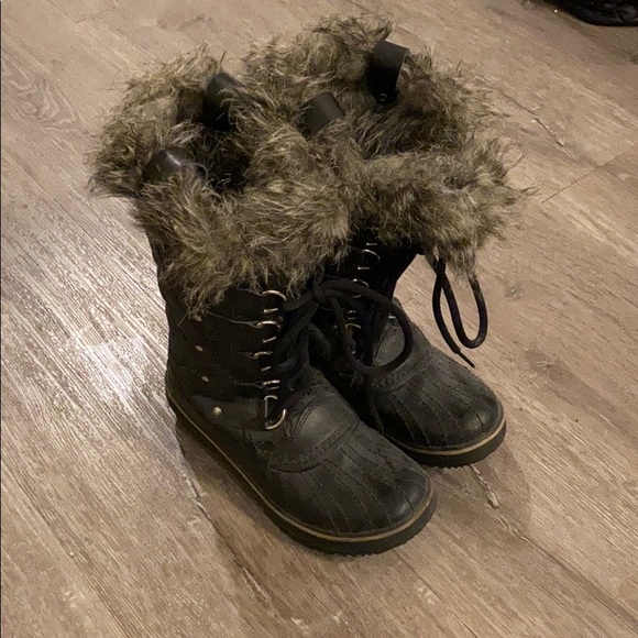 Sorel Shoes - Sorel Tofino CVS Boot